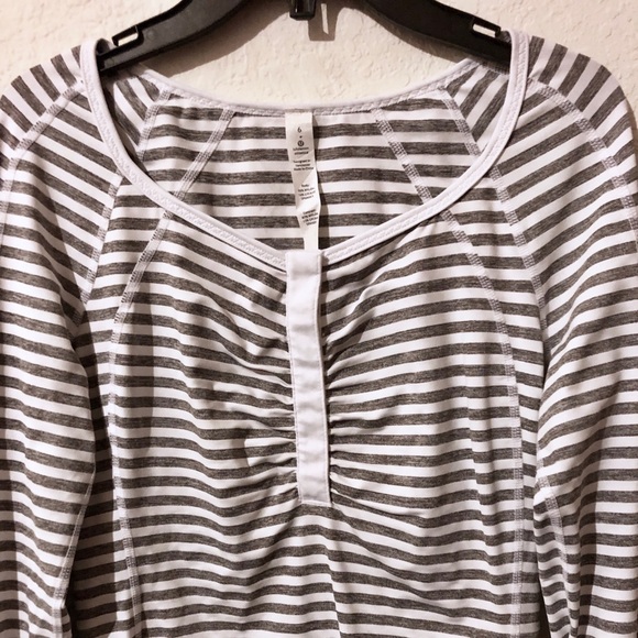 Lululemon Reversible LS Snap Front Top (6) RARE! (XTRA PICS!) See original List - Picture 5 of 8
